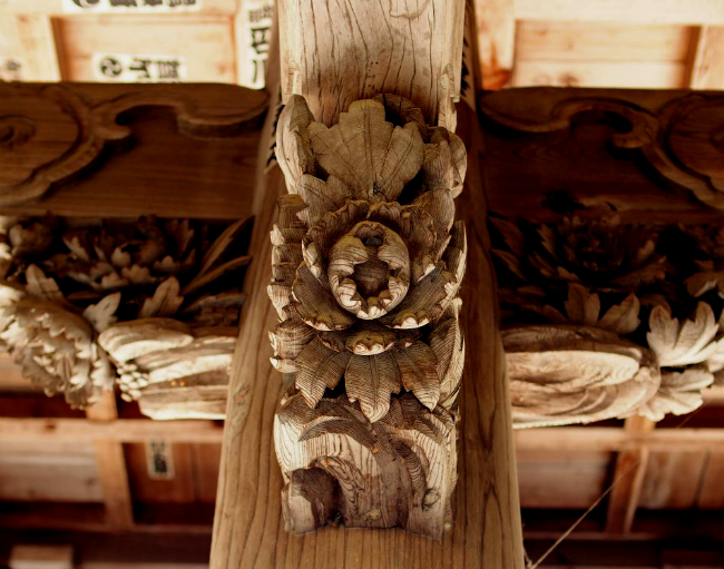 木の彫刻